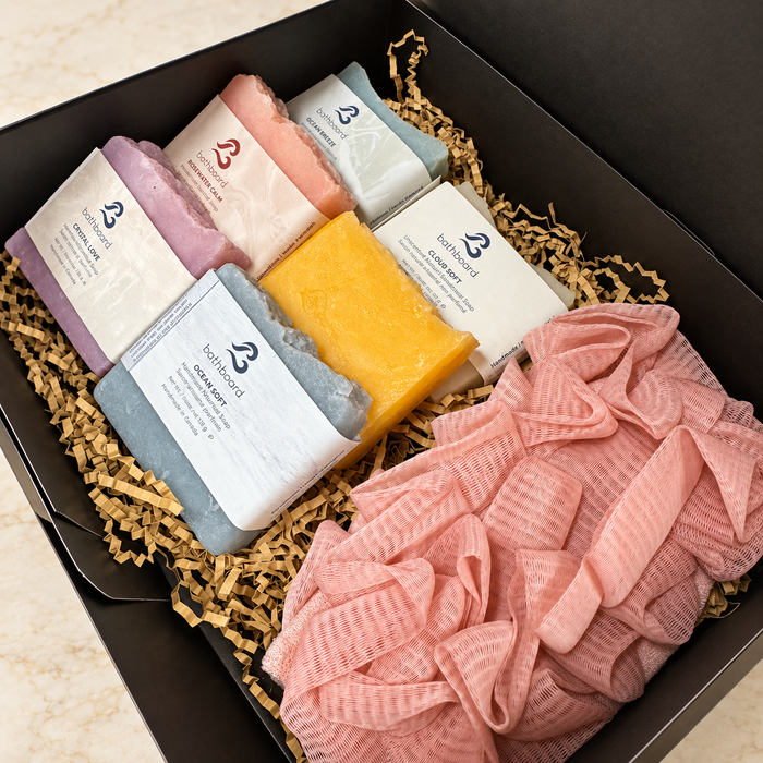 Gift Set 6 Soaps + Loofah